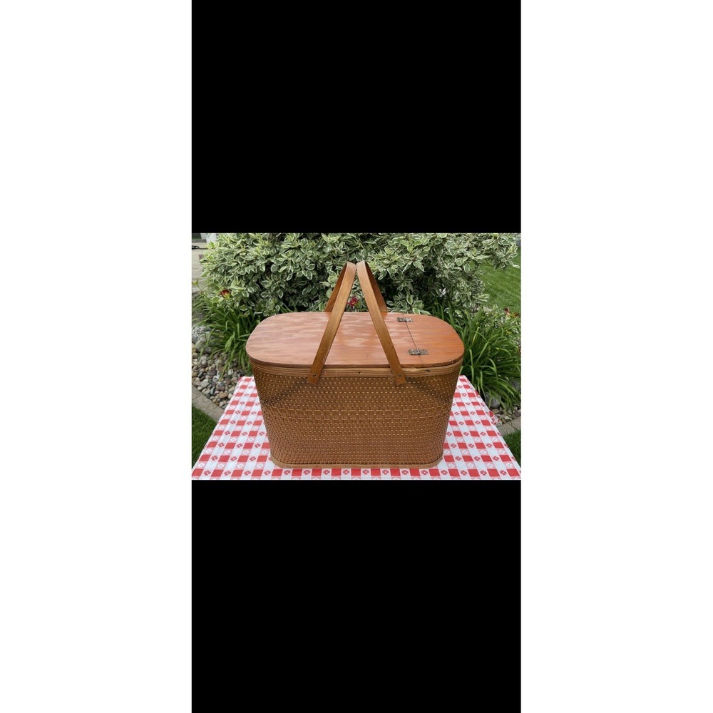 Hawkeye Vintage Wicker Picnic Burlington Basket Co. Brown Wood Pie Shelf 50's